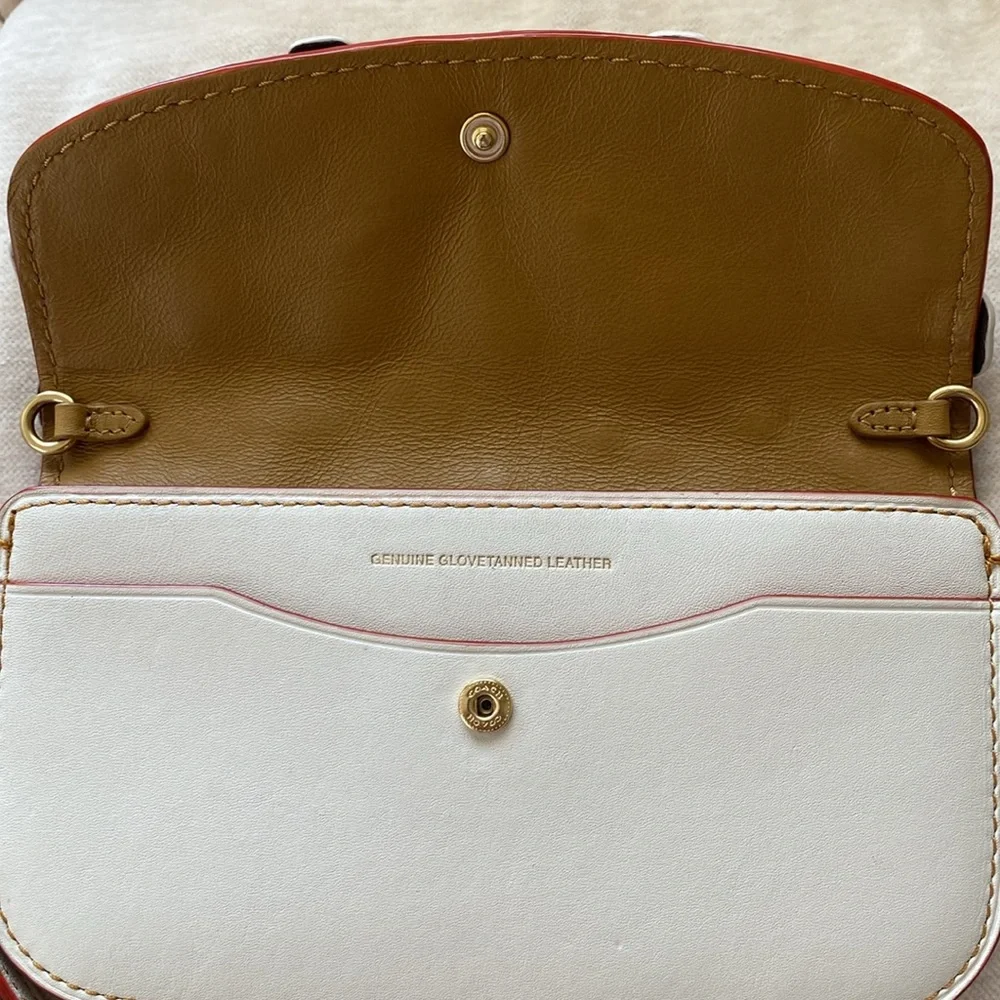 COACH 1941 Tea Rose Clutch CHALK
Wristlet Wallet - Picture 14 of 16